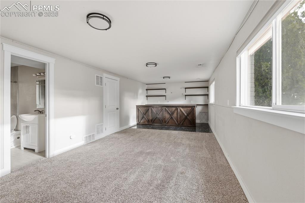 Image 17 of 26: Living Room