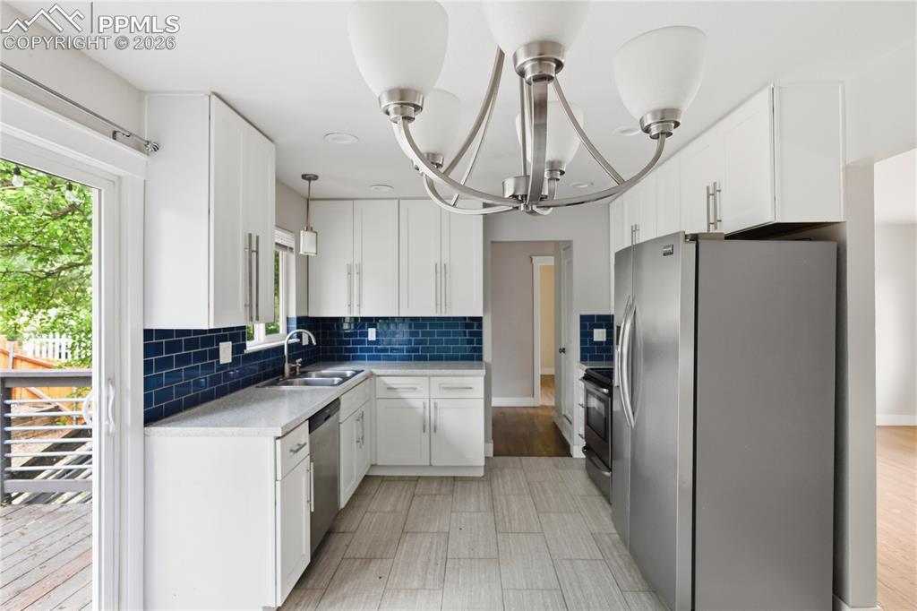 Image 6 of 26: Kitchen