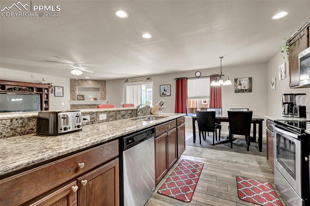 Listing 7863336, Image 17 of 38
