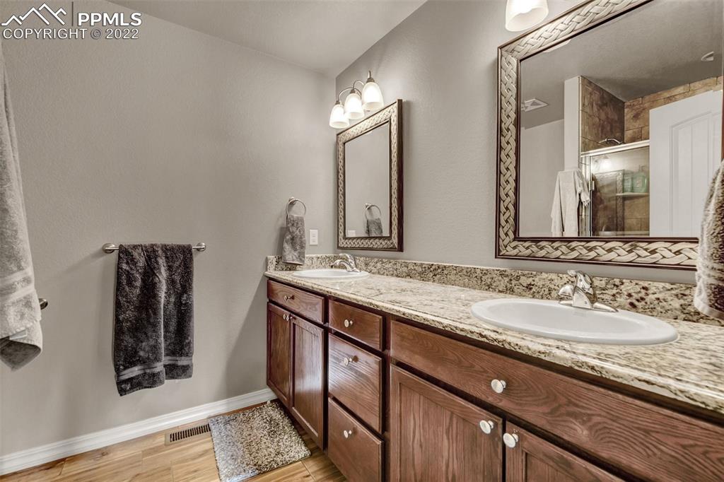 Listing 7863336, Image 24 of 38