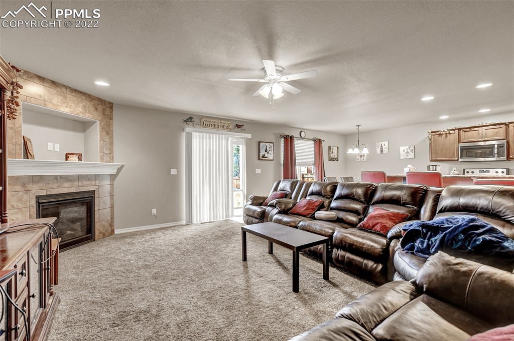 Listing 7863336, Image 3 of 38