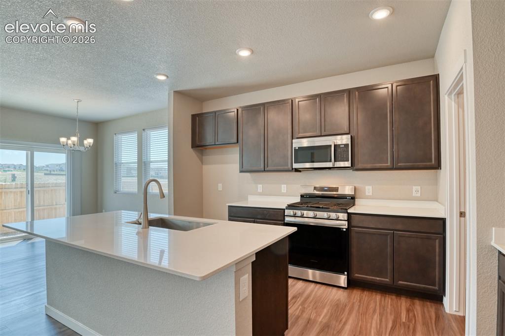 Image 3 of 20: Kitchen