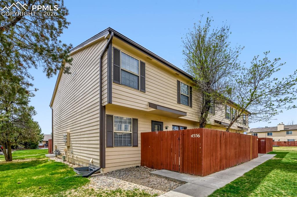 Image 27 of 28: Side of Structure