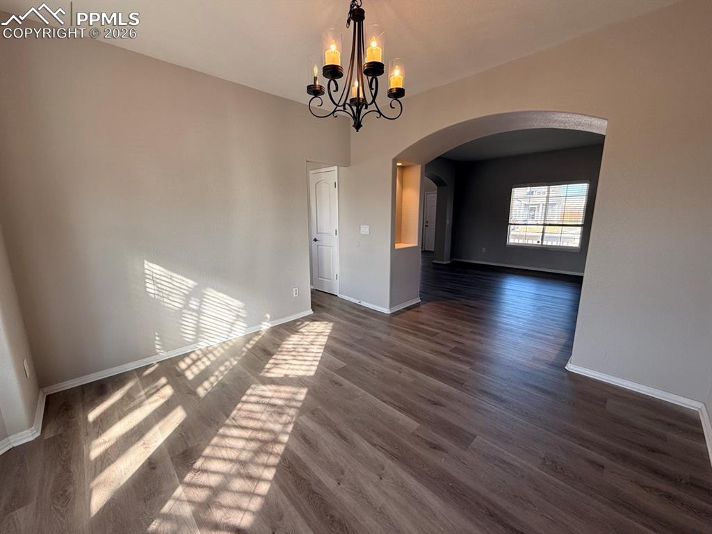 Image 12 of 49: Dining Area