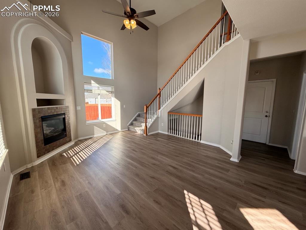 Image 18 of 49: Family Room