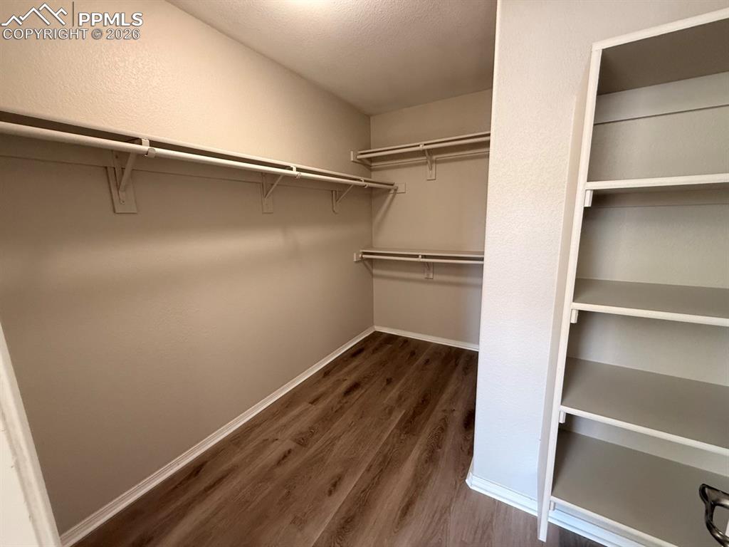 Image 34 of 49: Walk-In Closets