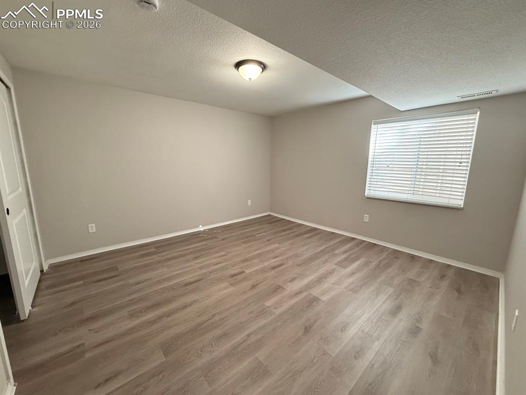 Image 39 of 49: Bedroom