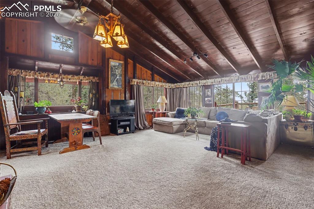 Image 13 of 45: Living Room