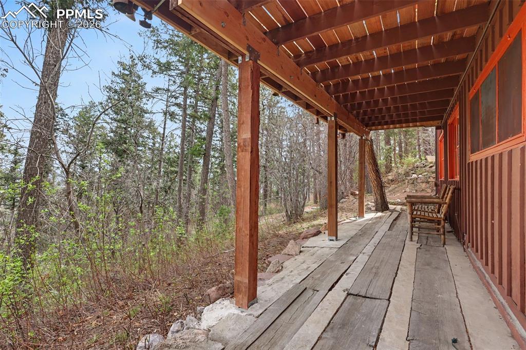 Image 36 of 45: Deck