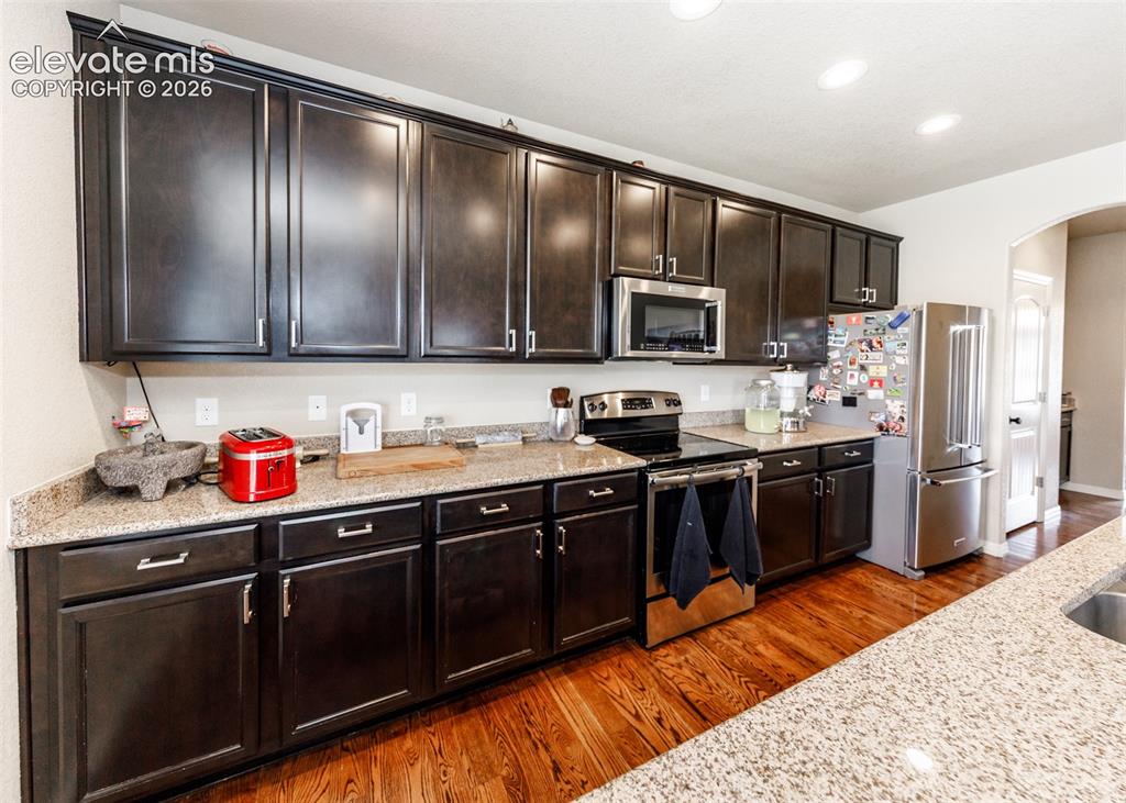 Image 12 of 49: Kitchen