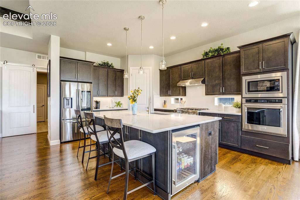Image 14 of 50: Kitchen