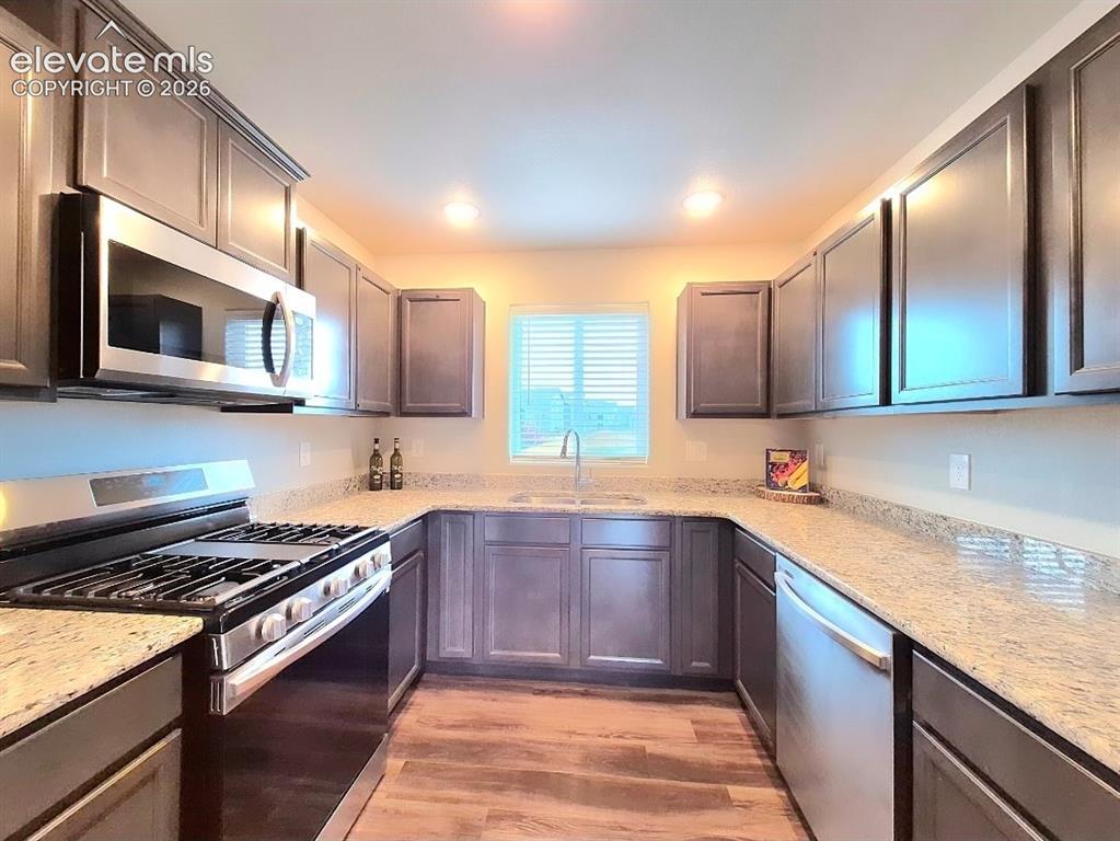 Image 8 of 35: Kitchen