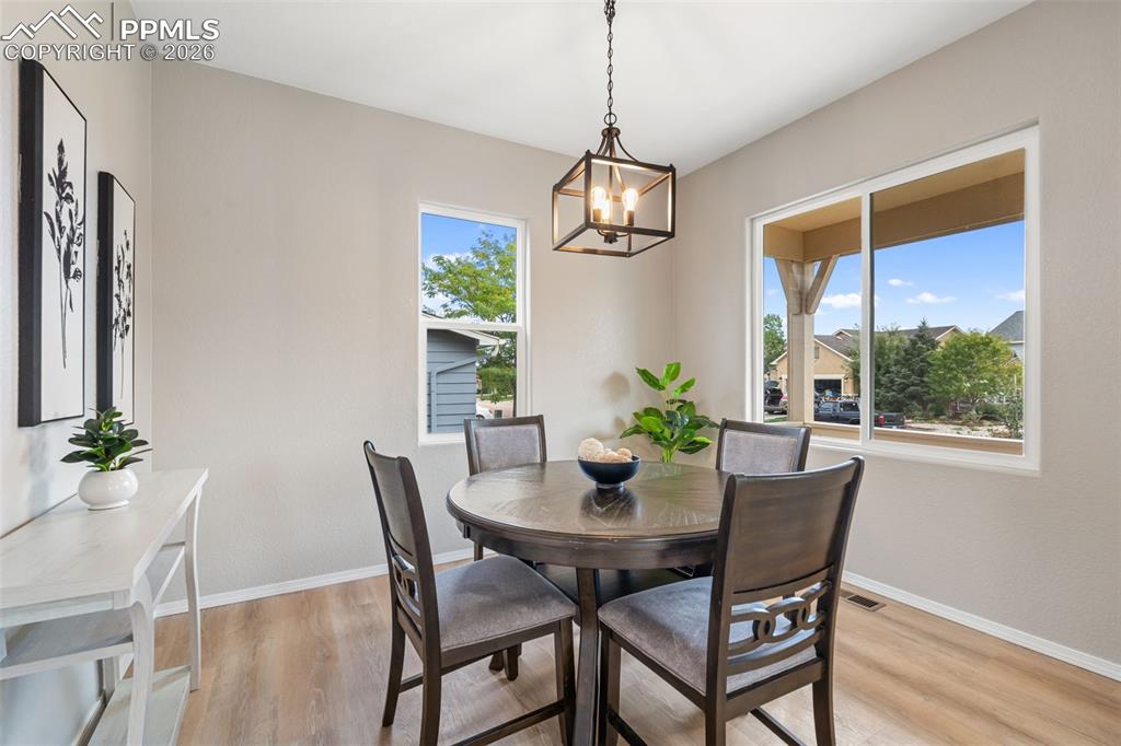 Image 12 of 49: Dining Area