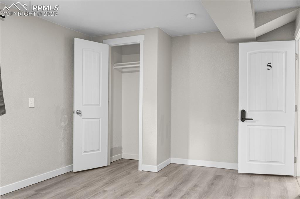 Image 30 of 45: Bedroom