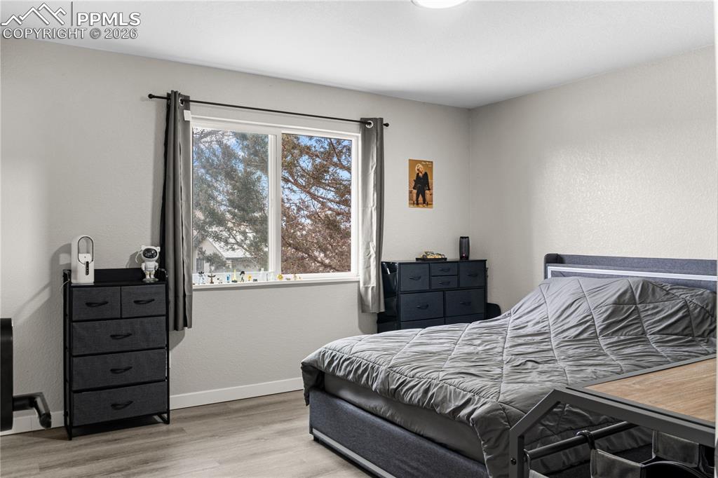 Image 40 of 45: Bedroom