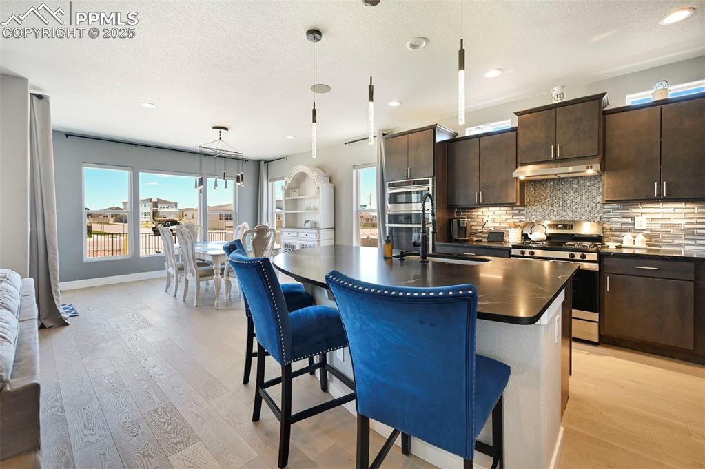 Image 9 of 46: Kitchen