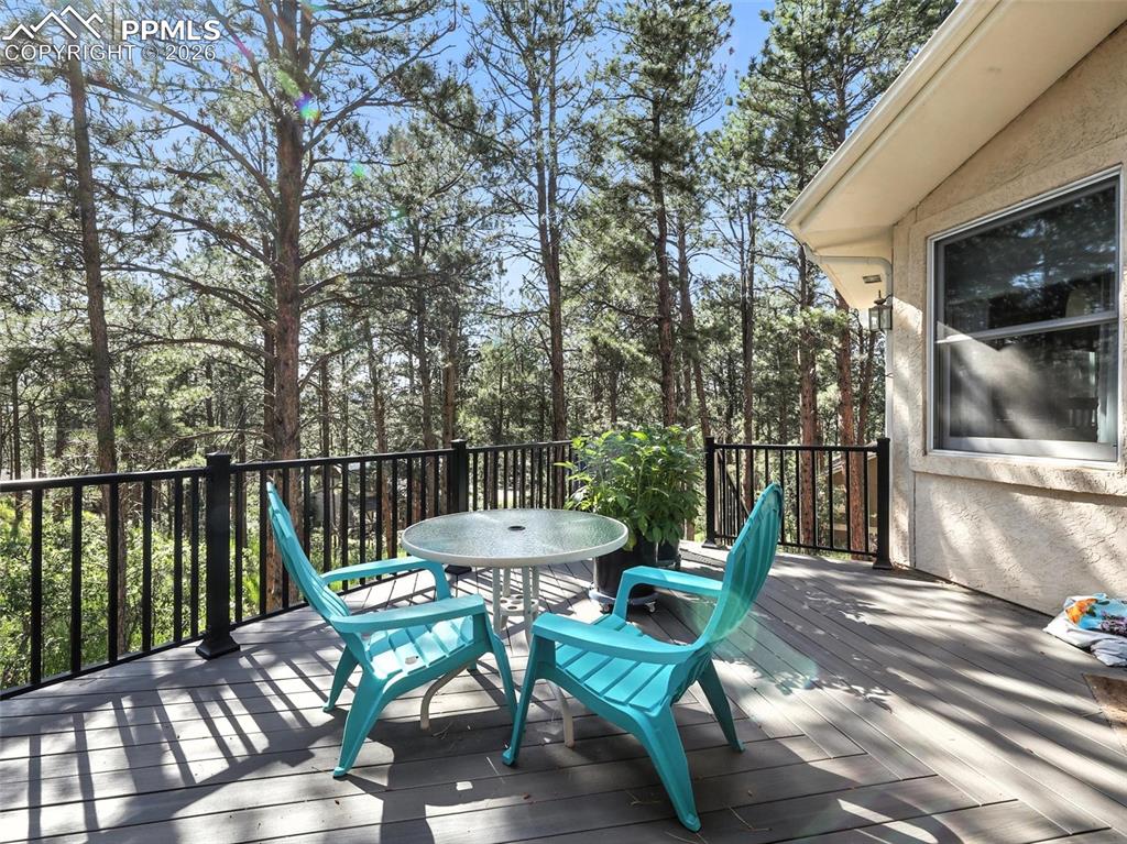 Image 48 of 50: Deck