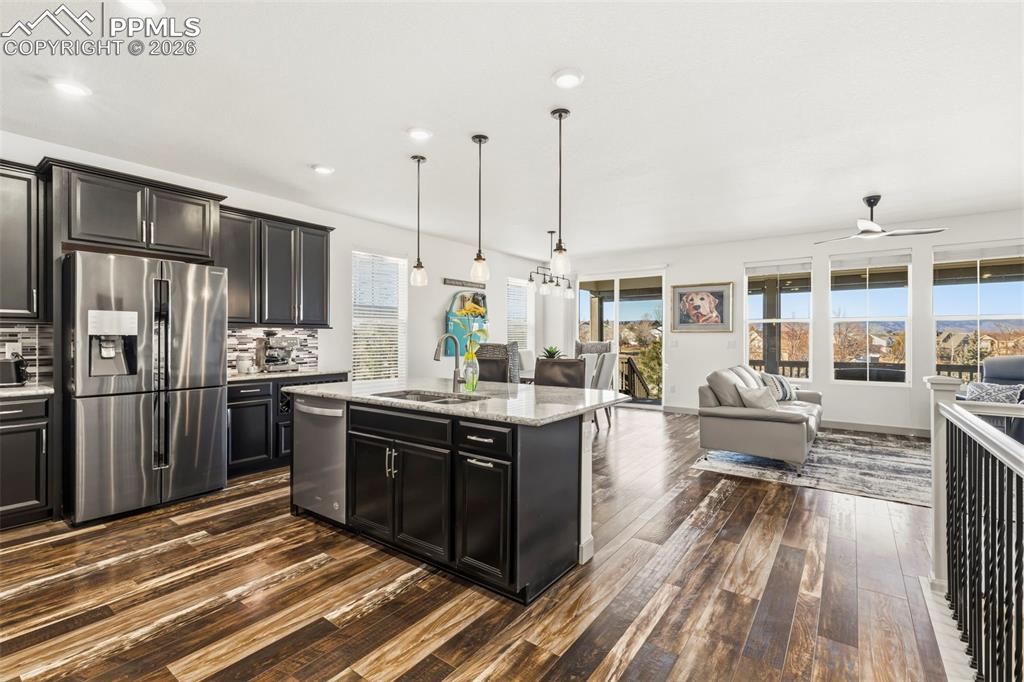 Image 14 of 42: Kitchen