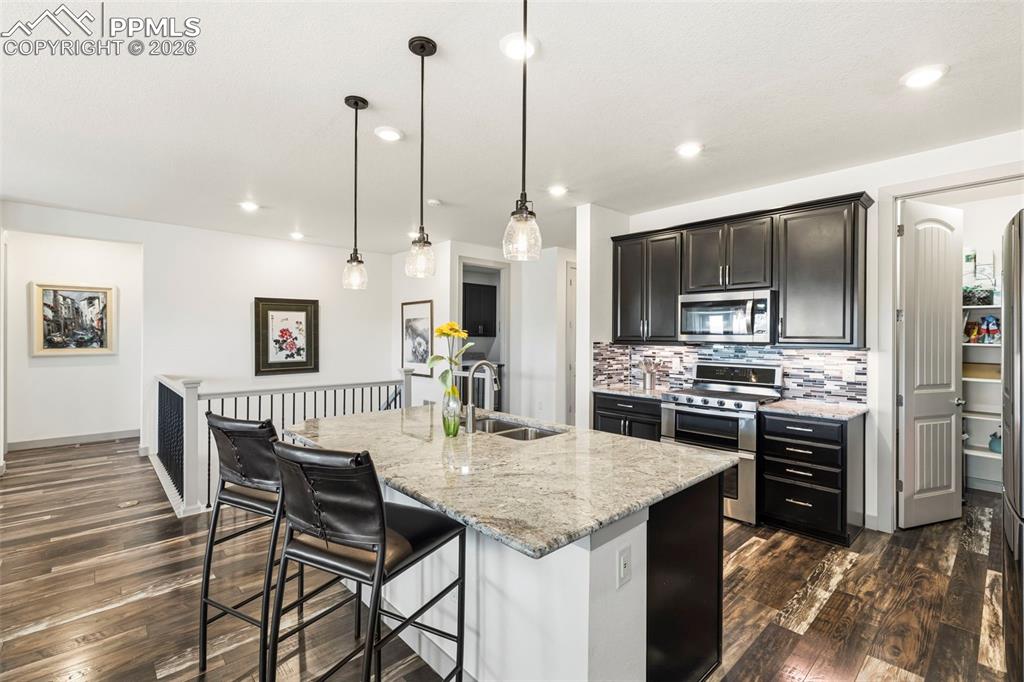 Image 16 of 42: Kitchen