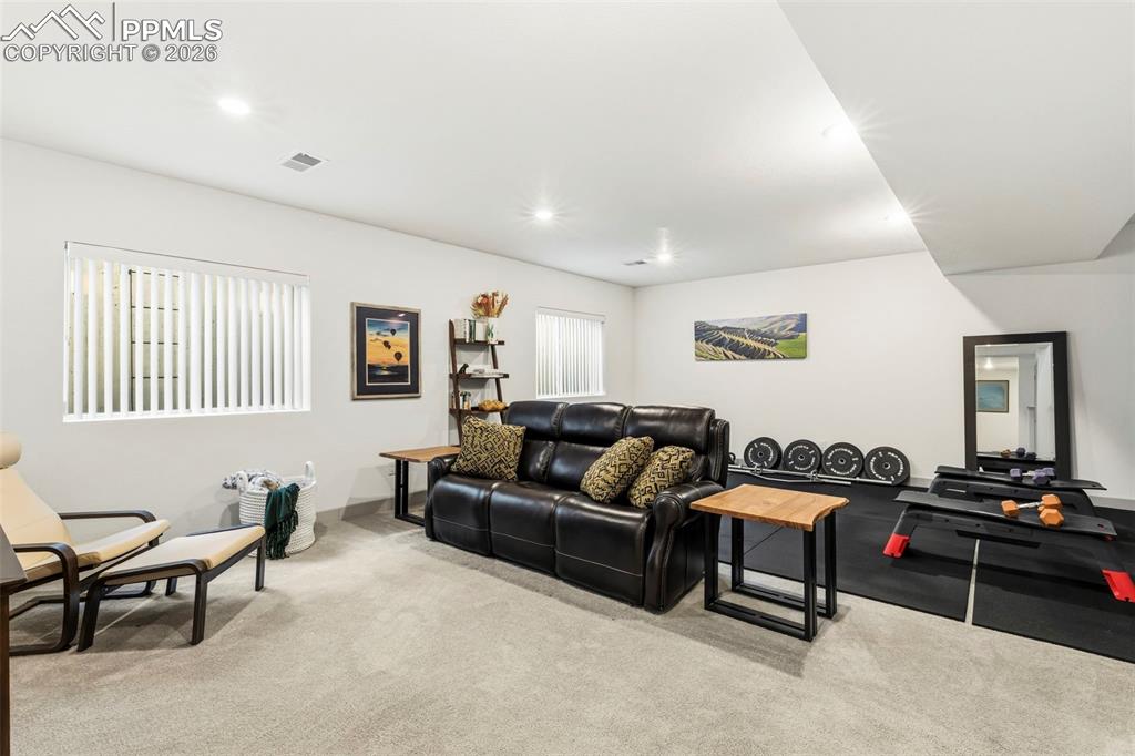 Image 25 of 42: Family Room