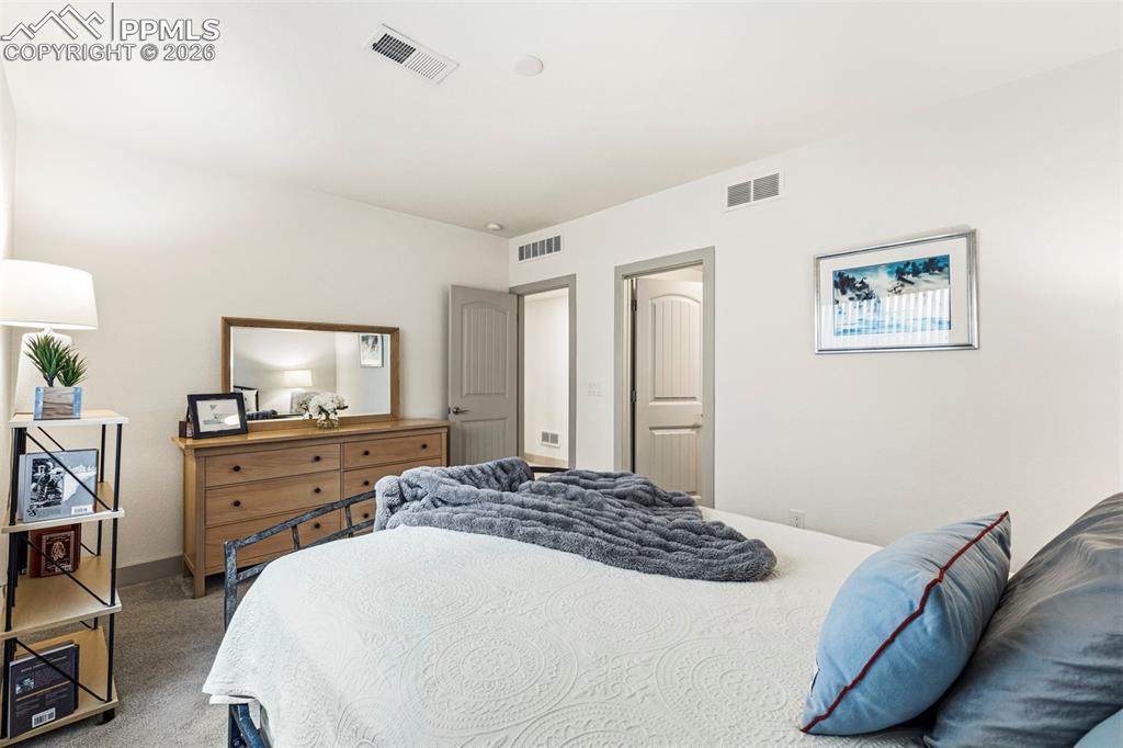 Image 29 of 42: Bedroom