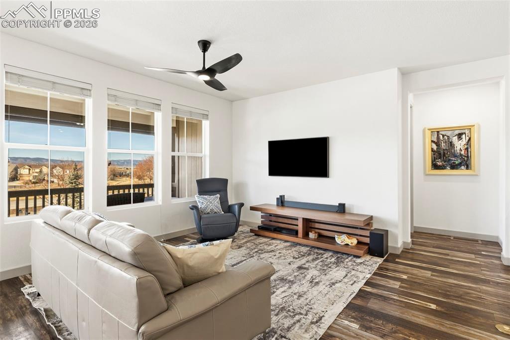 Image 4 of 42: Living Room