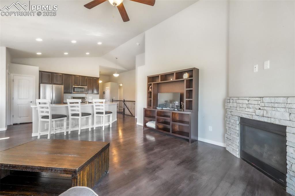 Image 11 of 50: Living Room