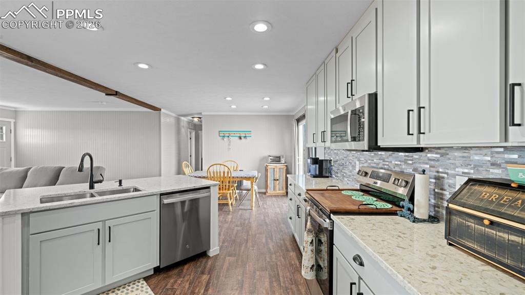 Image 9 of 43: Kitchen