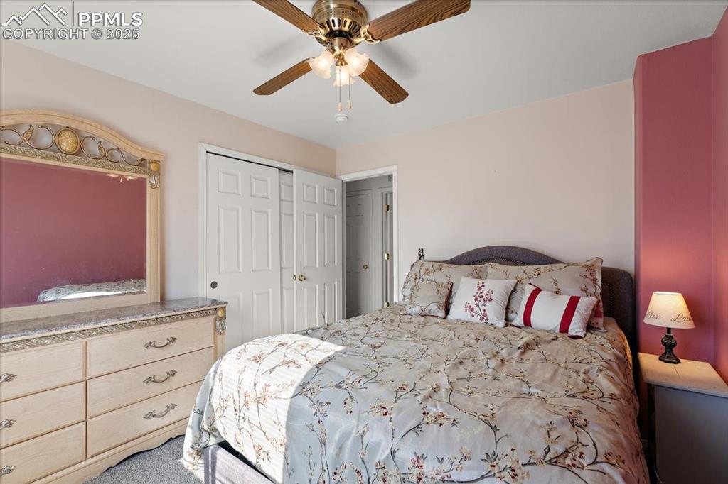 Image 5 of 28: Bedroom