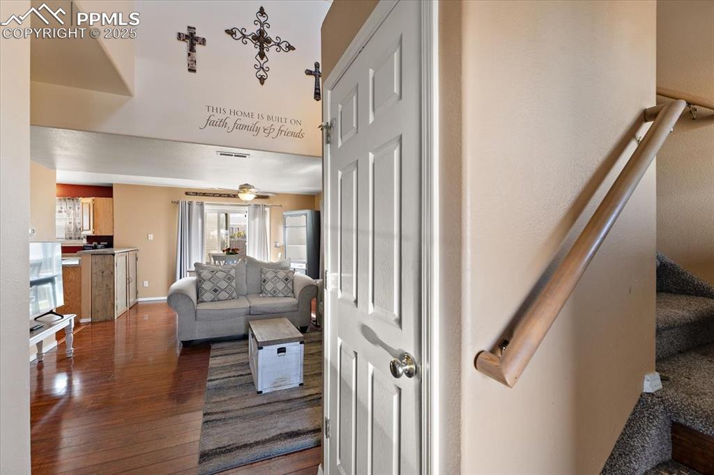 Image 6 of 28: Living Room