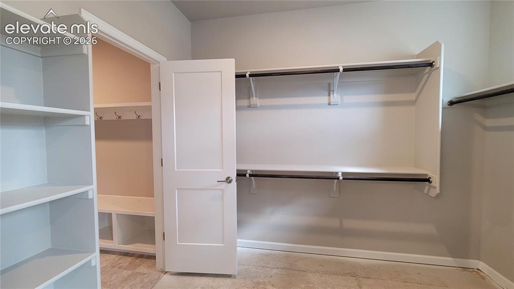 Image 13 of 28: Closet