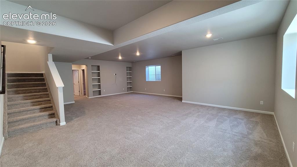 Image 19 of 39: Family Room