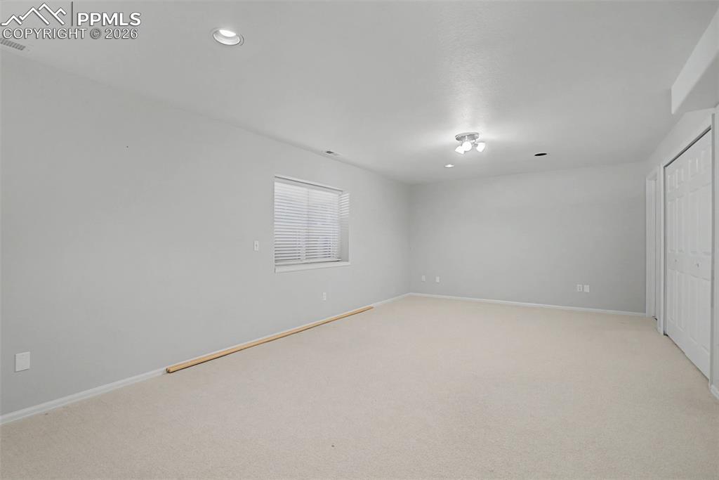 Image 28 of 36: Bedroom