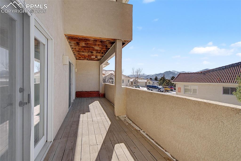 Image 34 of 36: Balcony