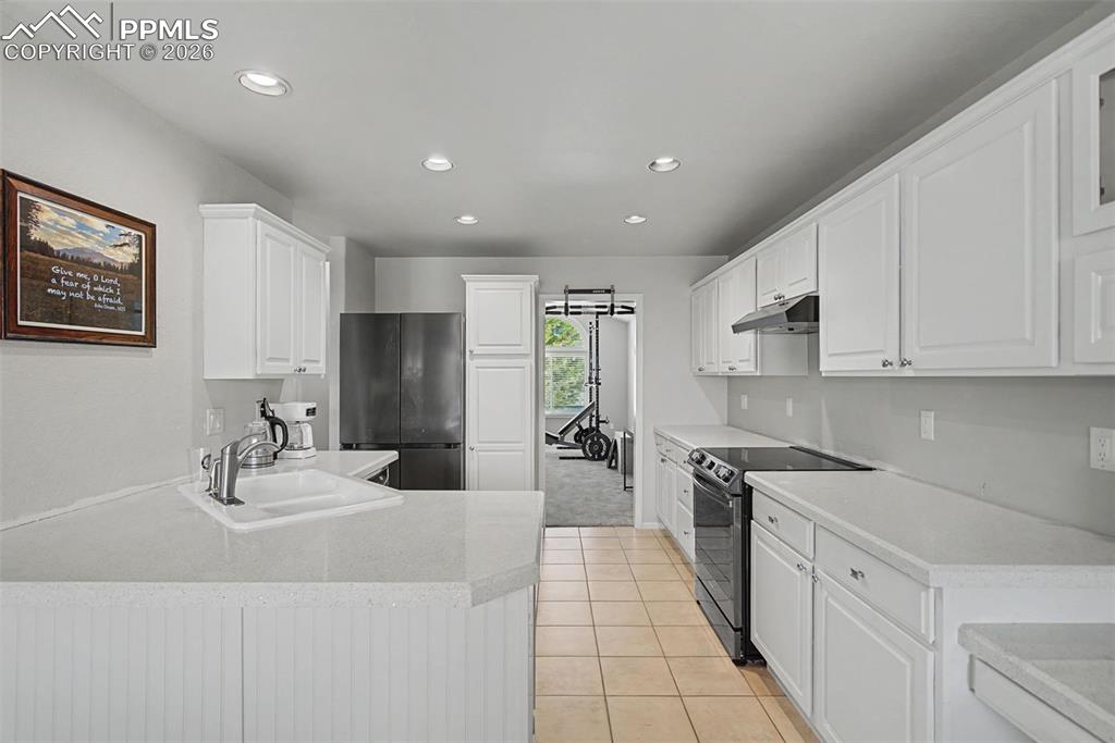 Image 8 of 36: Kitchen