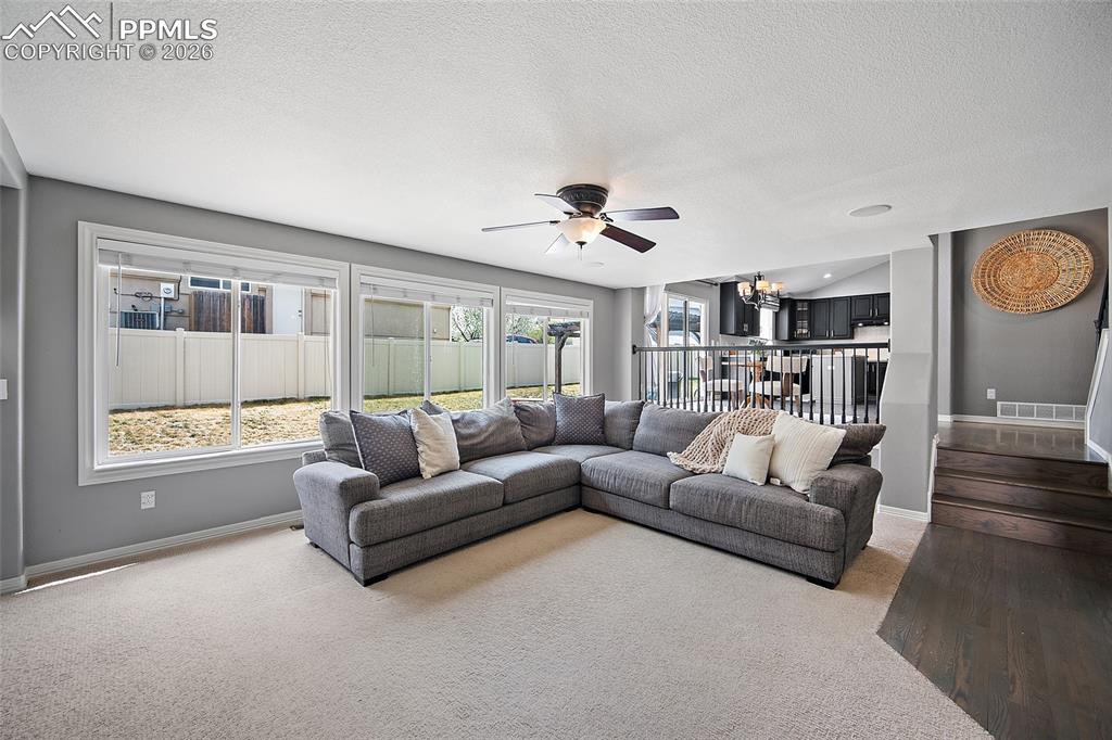 Image 19 of 45: Living Room