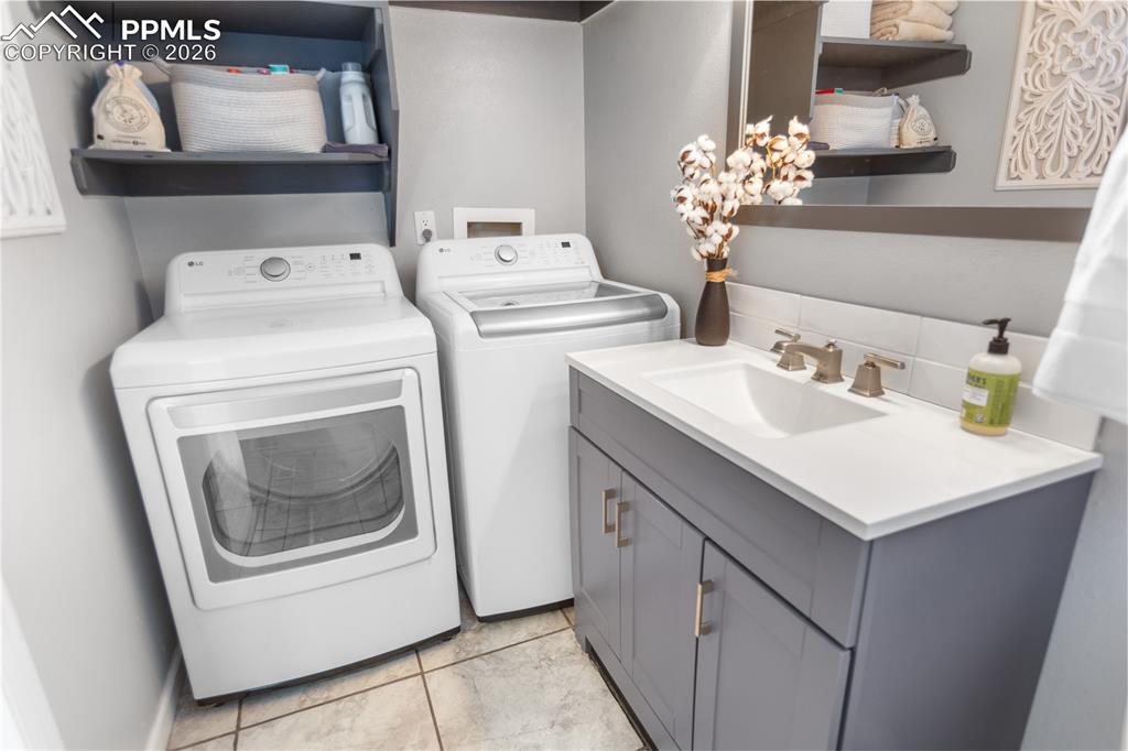 Image 13 of 29: Main level bath