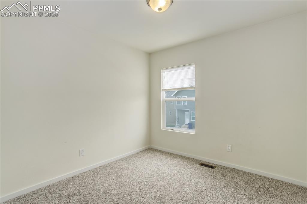 Image 24 of 30: Bedroom