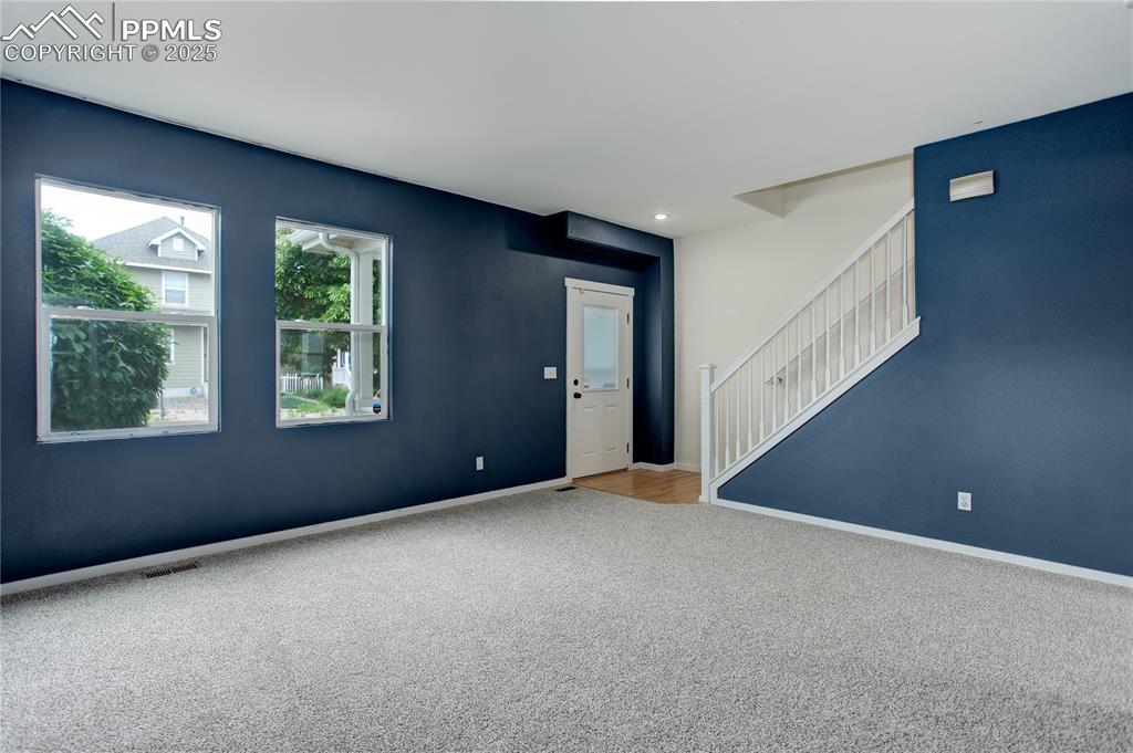 Image 7 of 30: Living Room