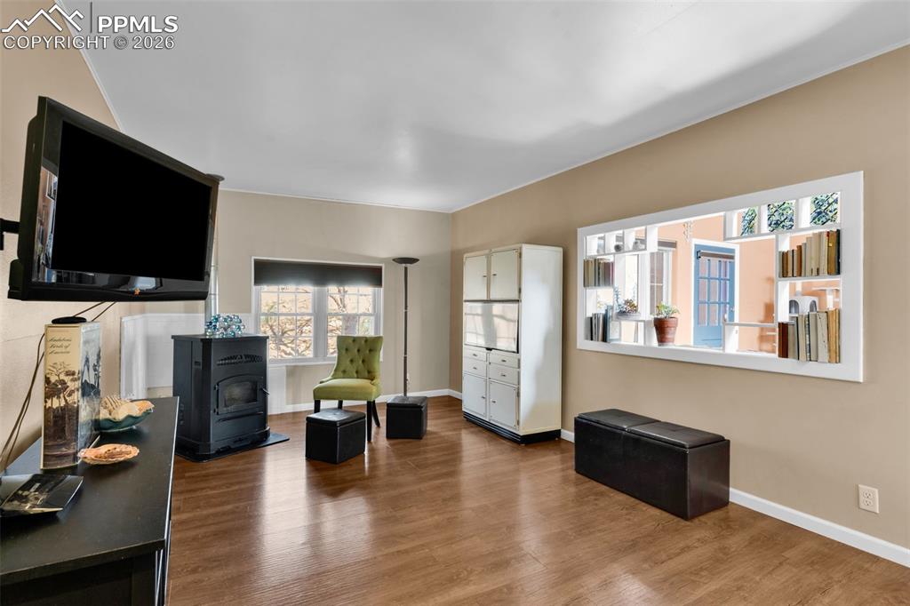 Image 23 of 48: Sitting Room