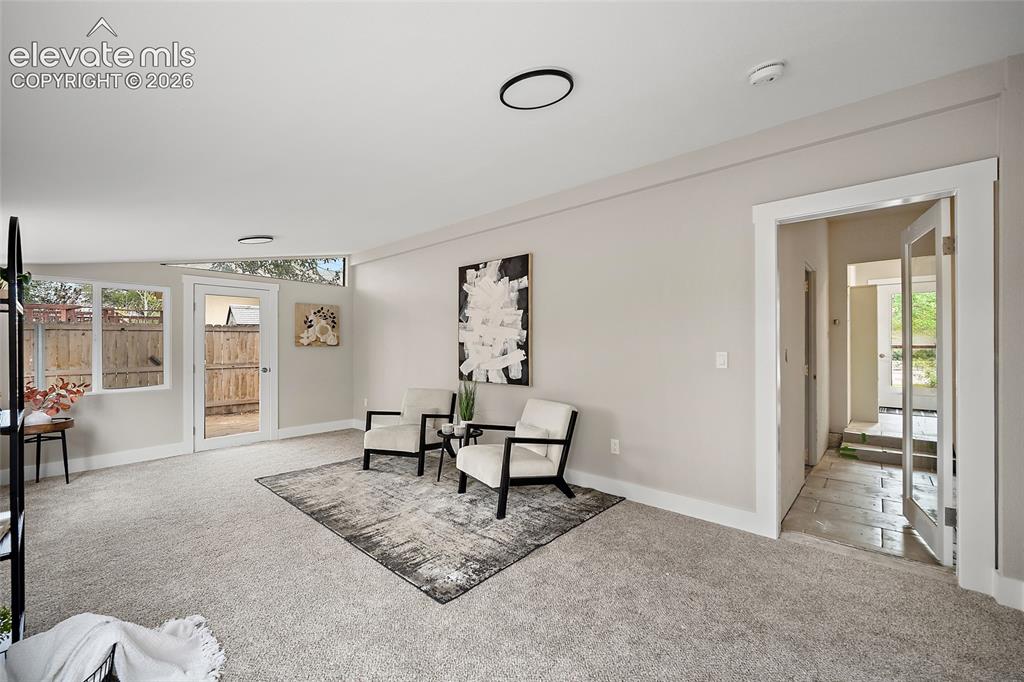 Image 17 of 42: Sitting Room