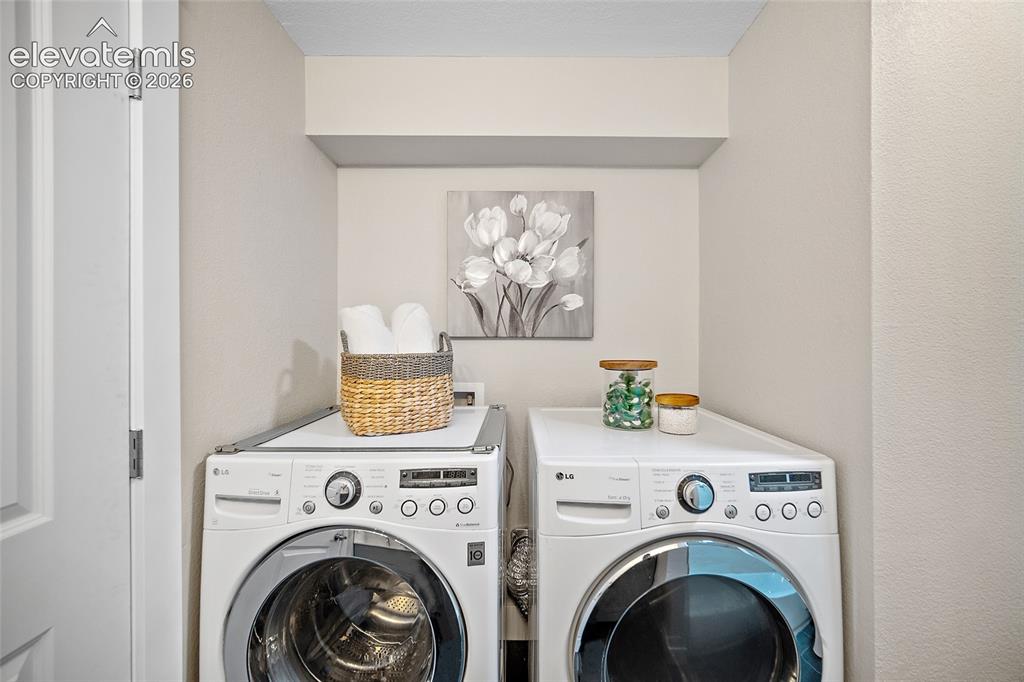 Image 25 of 42: Laundry