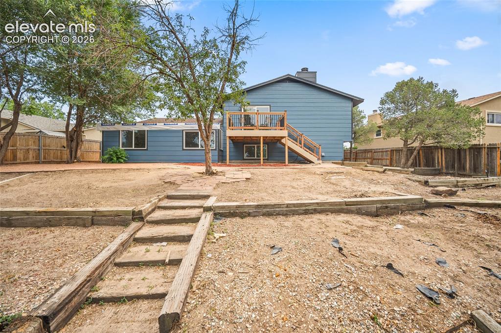 Image 31 of 42: Back of Structure