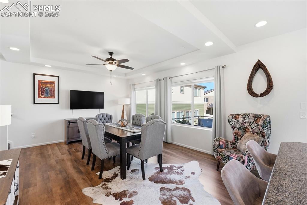 Image 13 of 48: Dining Area