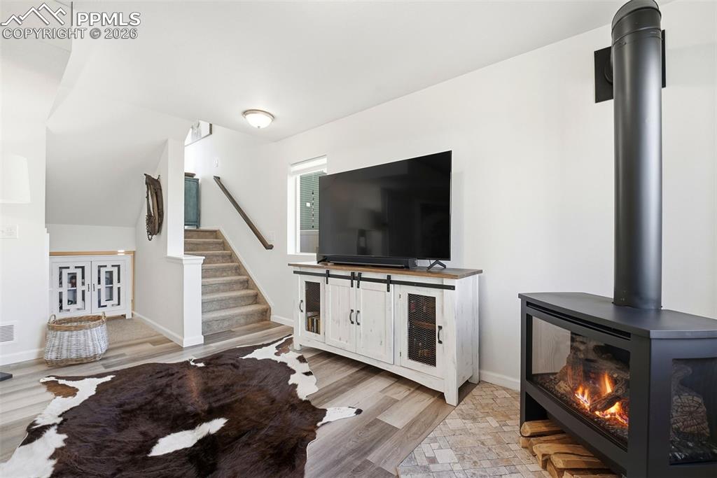 Image 17 of 48: Living Room