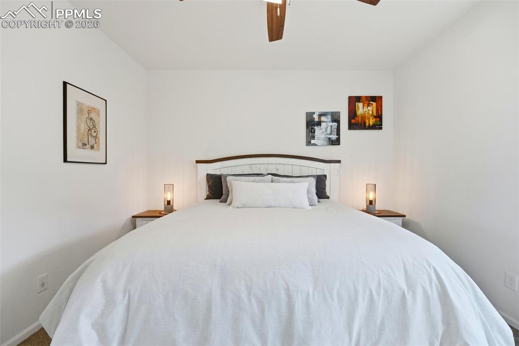 Image 22 of 48: Bedroom