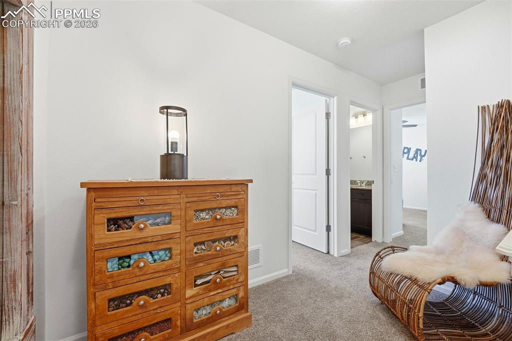 Image 25 of 48: Sitting Room