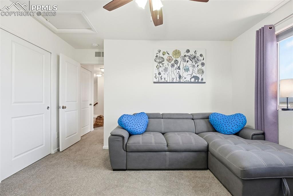 Image 32 of 48: Living Room