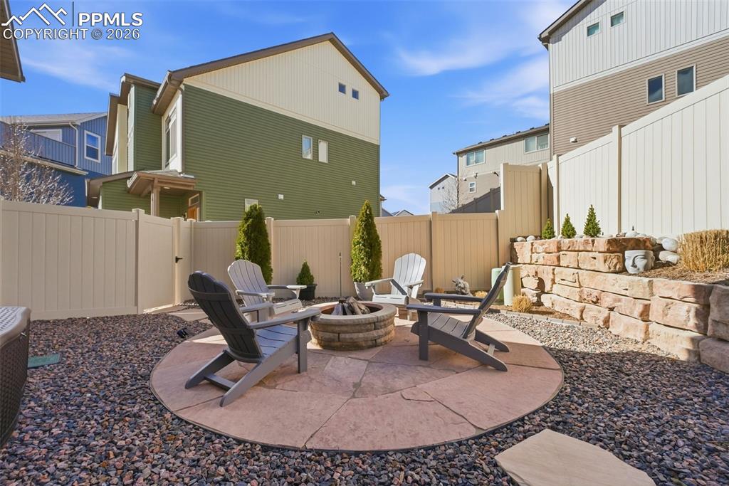 Image 35 of 48: Patio