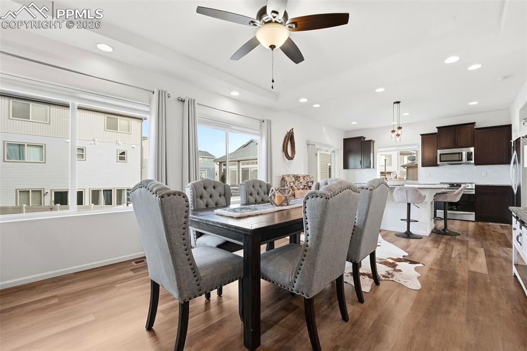 Image 5 of 48: Dining Area